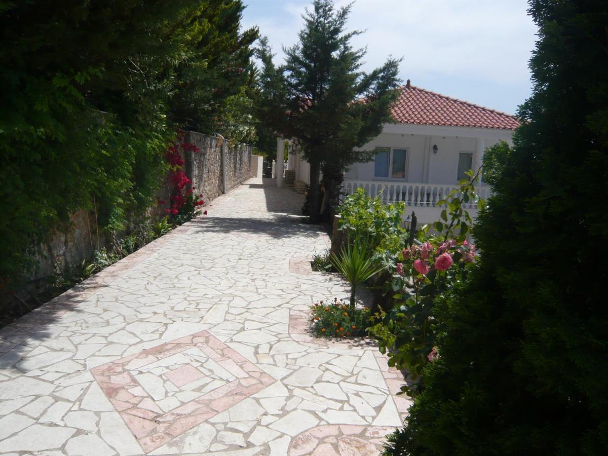 Verga Panorama Apartments Kalamata Exteriör bild